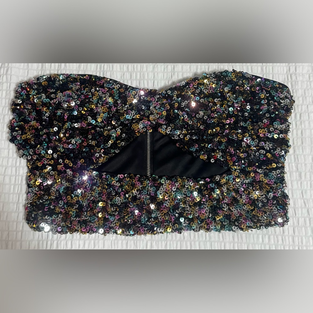 Beautiful sequin top!